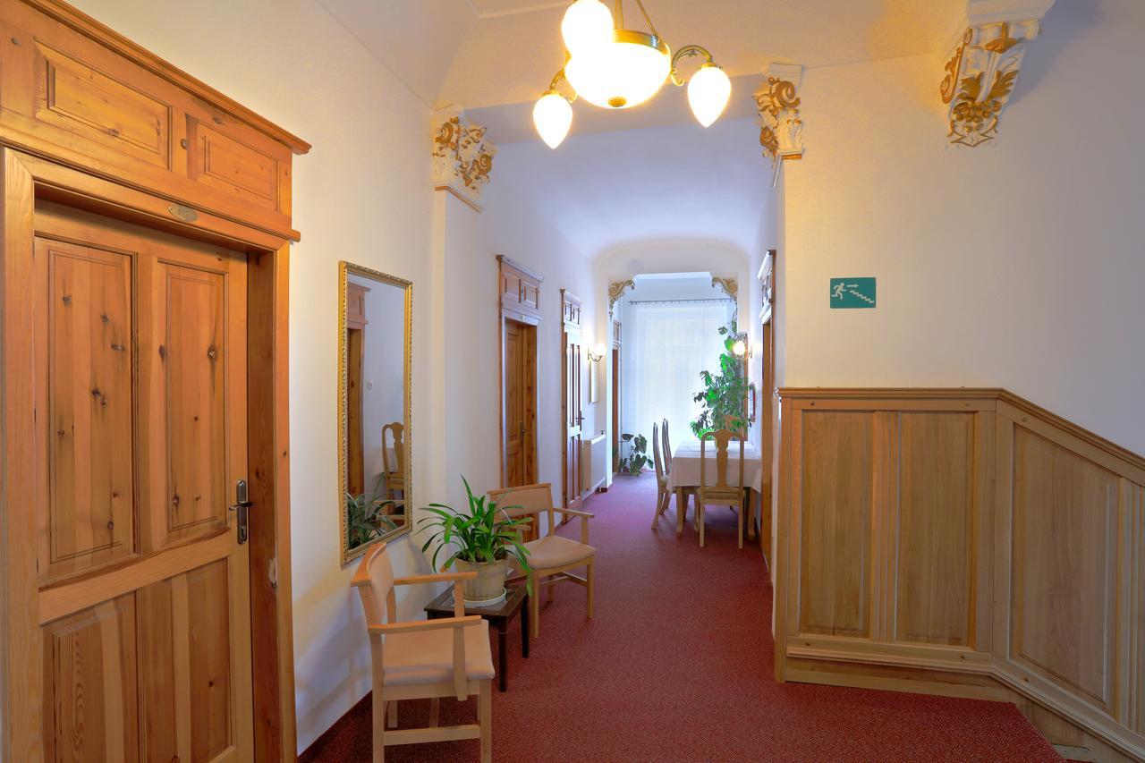 Hotel Stekl - Hrubá Skála מראה חיצוני תמונה
